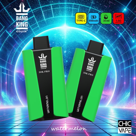 Deux dispositifs de vape Bang King 30K Pro verts avec la saveur "Watermelon", présentés sur un fond futuriste bleu et violet lumineux, avec des icônes pour la charge Type-C, une batterie de 850mAh, une capacité d'e-liquide de 36ml, et un mesh coil de 1,0Ω.