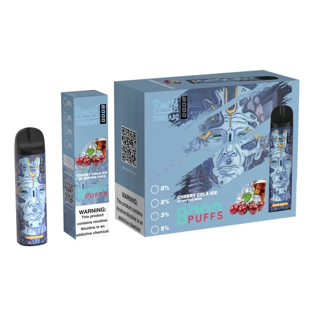 Un dispositivo de vapeo desechable "RandM Tornado" y un empaque que presenta un diseño de cara artístico, etiquetado "Cherry Cola Ice" con una capacidad de 8000 bocanadas y opciones de nicotina que van desde 0% a 5%, acompañado de una etiqueta de advertencia sobre la adicción a la nicotina.