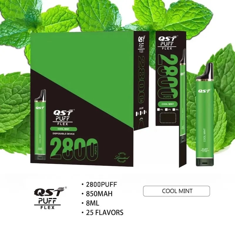 「2800パフ」、「850mah」、「8ml」、「25フレーバー」を備えた「Cool Mint」というラベルが付いた緑と黒のQSFパフフレックスベイプボックスとデバイス。
