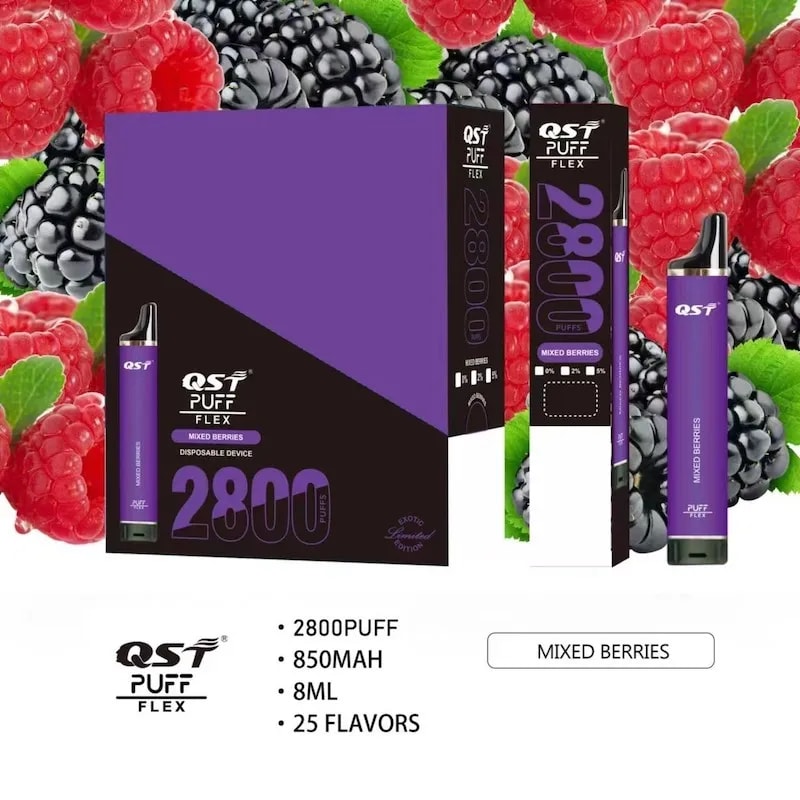 ラズベリーとブラックベリーの背景を持つ「QSTパフフレックス、混合ベリー、2800パフ、850mAH、8ml、25フレーバー」というラベルの付いた紫色の使い捨て蒸気装置とパッケージング。