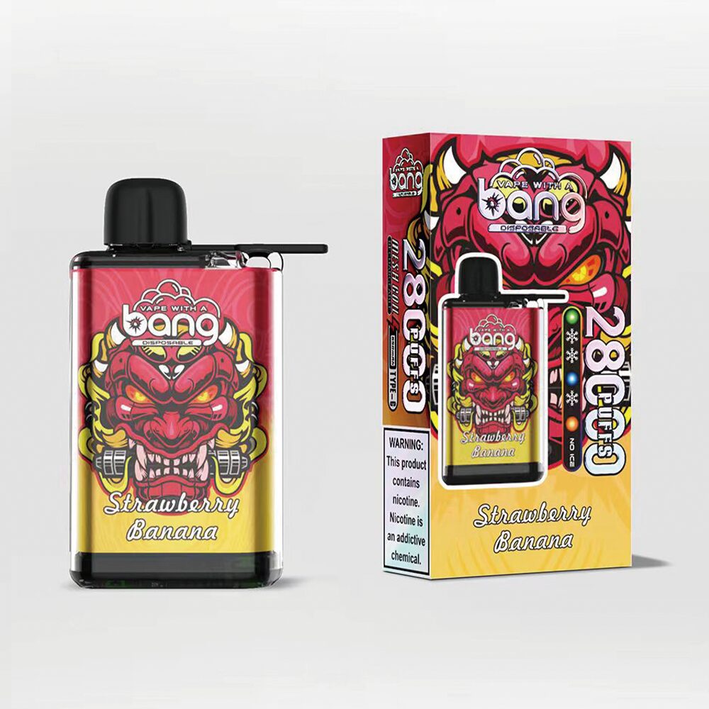 Une vape jetable au design rouge vif et jaune représentant un visage de monstre stylisé, étiqueté « Bang » et « Strawberry Banana », accompagné de son emballage à droite.