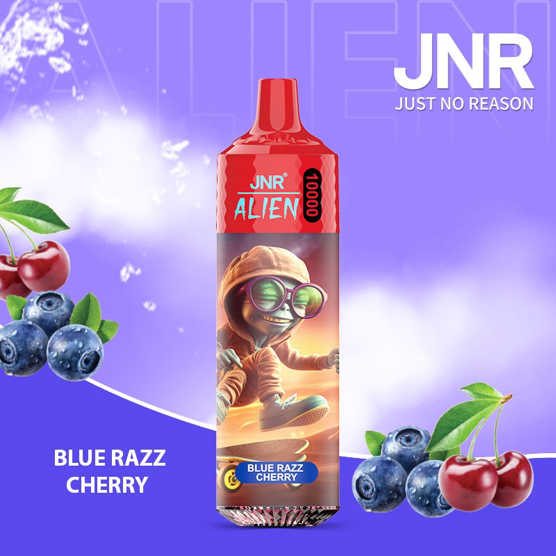 En röd vape-enhet märkt "JNR Alien 10000" med en tecknad utomjordisk karaktär som bär solglasögon och en luvtröja, omgiven av blåbär och körsbär, med "Blue Razz Cherry"-smak indikerad.