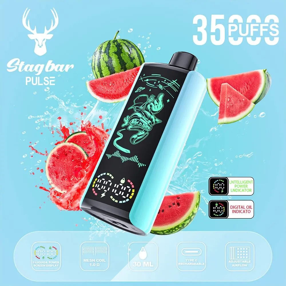 Turkos och svart vape -enhet med en grafisk skärm, omgiven av vattenmelonskivor och stänk på en blå bakgrund;