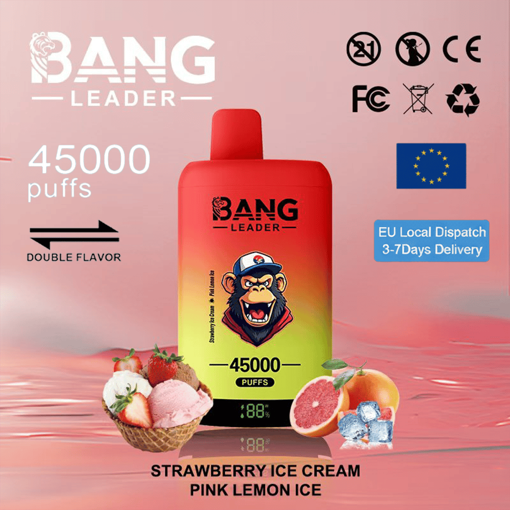 Bouteille d'e-liquide Bang Leader avec un dégradé rouge à jaune et un logo singe, étiquetée 45000 Puffs et Double Flavour, entourée d'images de fraises, de glace à la fraise et de glace au citron rose, sur fond dégradé rose avec des icônes de livraison et de certification dans l'UE.