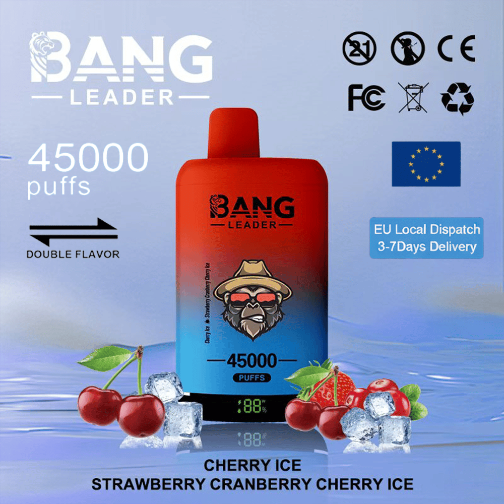 Un appareil de vape jetable Bang Leader avec un corps dégradé rouge à bleu et une mascotte barbue, étiquetée 45 000 bouffées et Double Flavour, entourée de cerises, de glaçons et de baies, avec des noms de saveur Cherry Ice Strawberry Cranberry Cherry Ice et de petites icônes pour la livraison et les certifications dans l'UE.