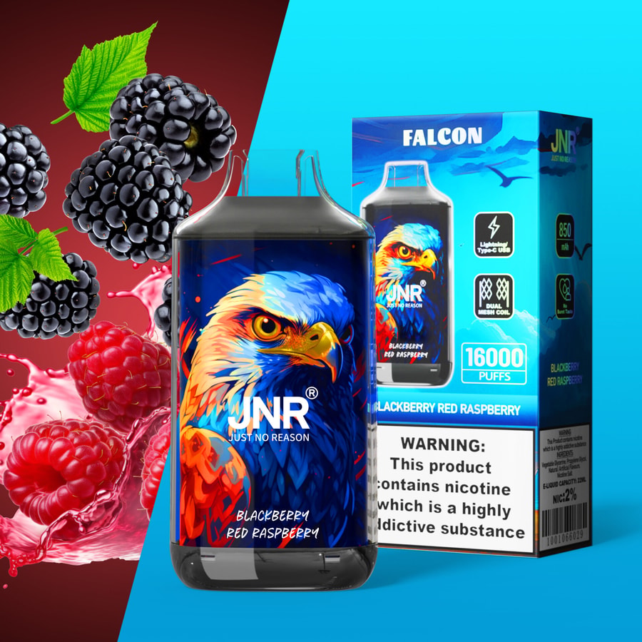 Envase de cigarrillo electrónico con un vibrante diseño de halcón, etiquetado "JNR Blackberry Red Raspberry", con imágenes de moras y frambuesas de fondo. La caja del producto destaca características como "16.000 caladas", "850 mAh" y "bobina de doble malla", junto con una advertencia sobre la nicotina.